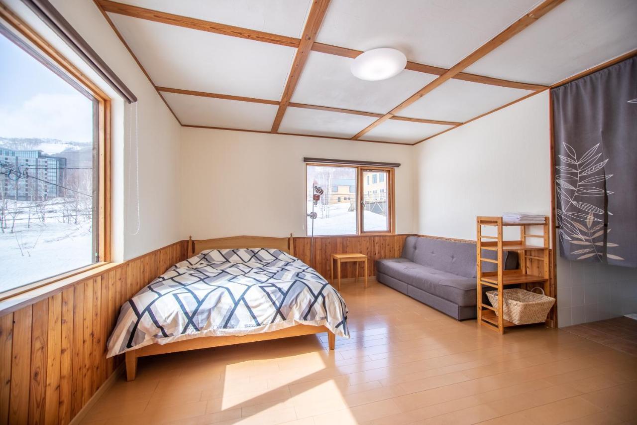 Matsu House With Air Conditioner - 5 Min To Rusutsu Ski Resort Buitenkant foto